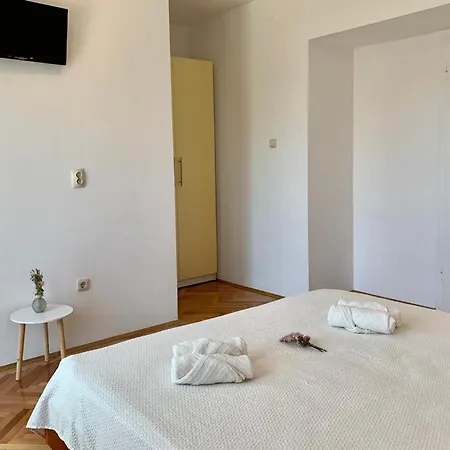 Nikola Skarica 3 * Duce