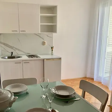 Nikola Skarica 3 Apartment Duce